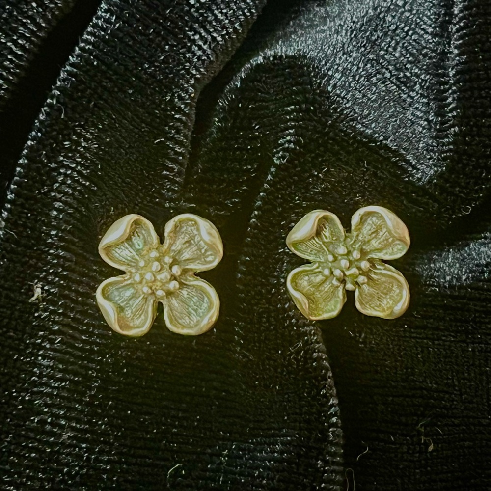 925 Silver Flower Stud Earrings, Detailed Petal Design, Vintage Floral Style